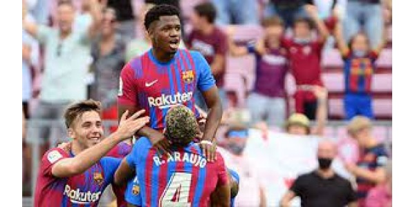 Der Direktor des FC Bayern München kontaktiert Araújo direkt